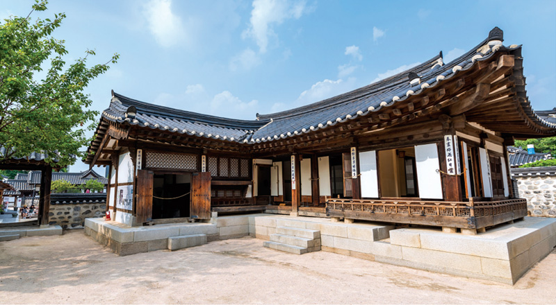 Nhà cổ Hanok (Nhà truyền thống của Hàn Quốc)